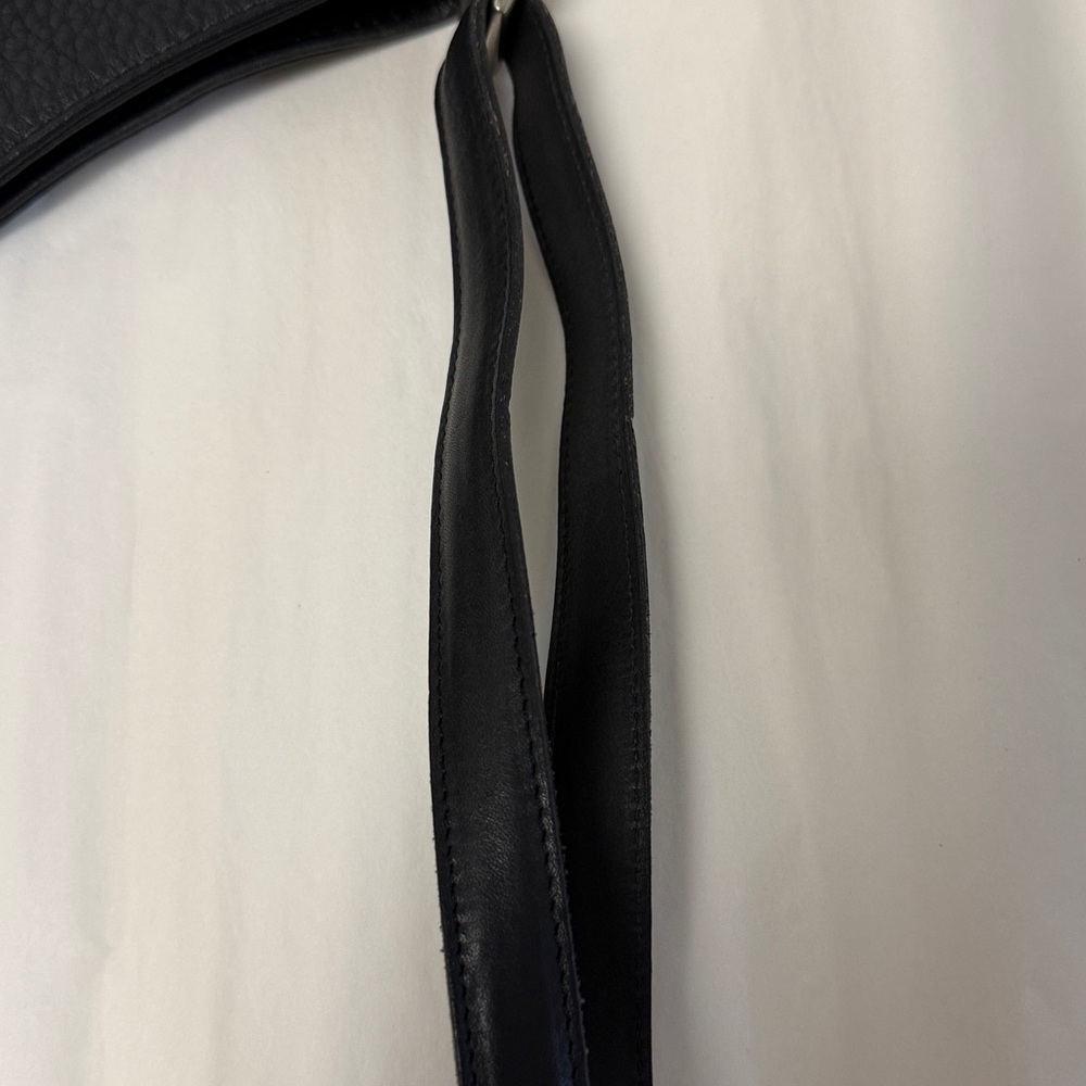 Vintage Coach Black Leather Crossbody Bag w/adjustable strap - Picture 12 of 13
